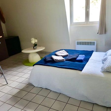Suites Rive Gauche - Fontainebleau Chez Monique Exteriör bild