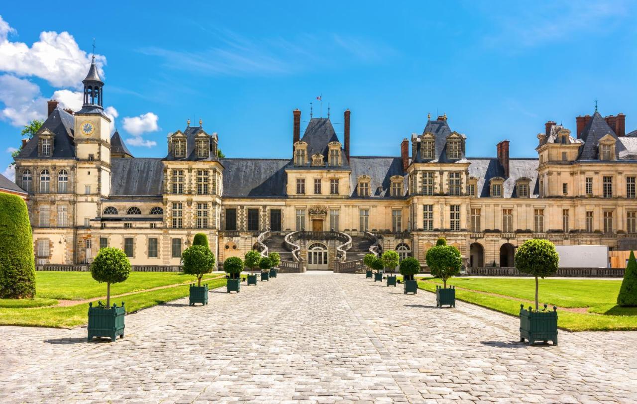 Suites Rive Gauche - Fontainebleau Chez Monique Exteriör bild
